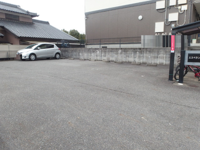 エスペラント不吹の駐車場