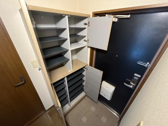 グランディール羽根の収納|下駄箱