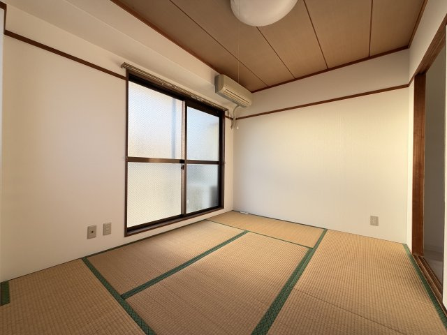 クリスタル長居の和室