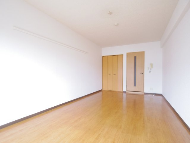 ＹＭＫ　ＲＯＯＭ１７の内装