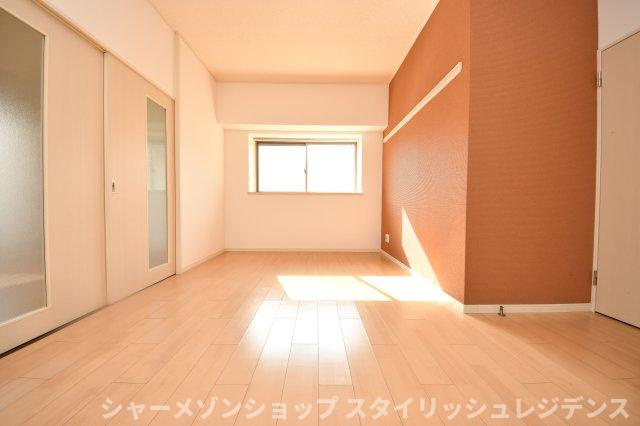 竪町センタービルの居間・リビング
