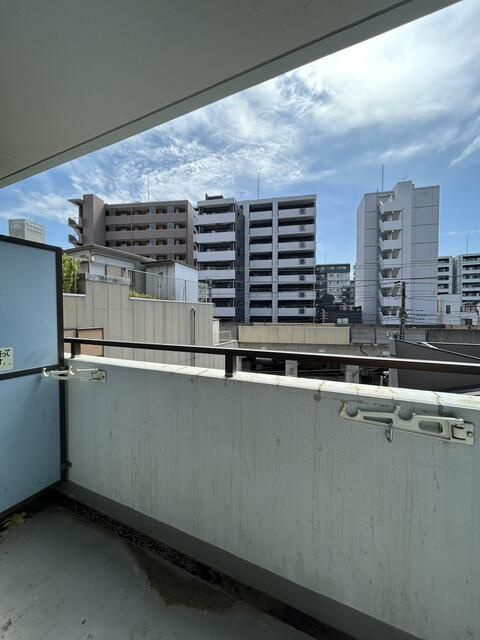 アドリーム横浜初音のバルコニー
