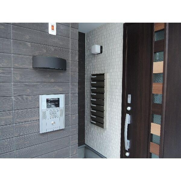福岡市博多区須崎町のアパートのロビー