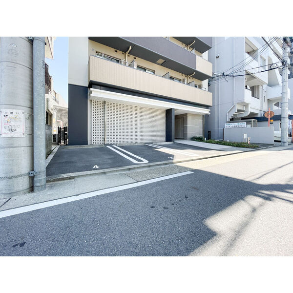 meLiV大曽根の駐車場