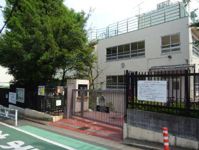 元代々木町戸建の周辺