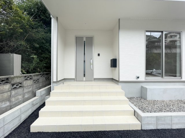 油木町第2　1号棟の玄関
