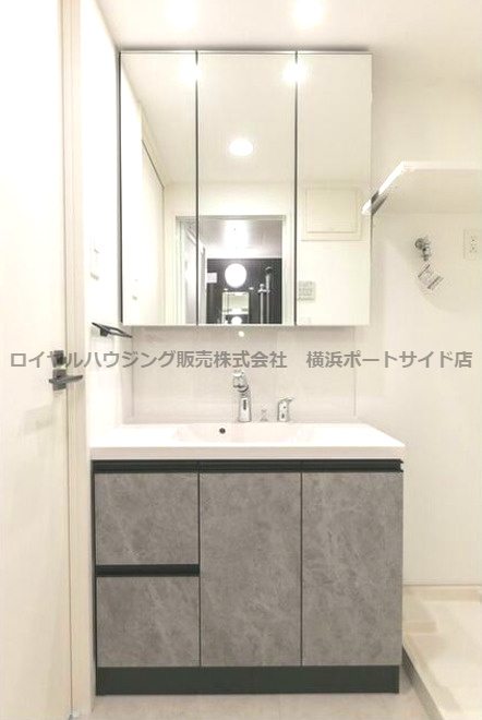 【独立洗面台】