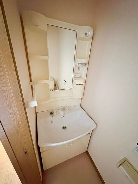 テラスハウス0の3乗の独立洗面台