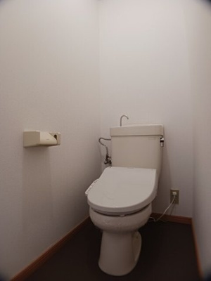【トイレ】 | エルディム寿 | 清潔感のあるトイレです
