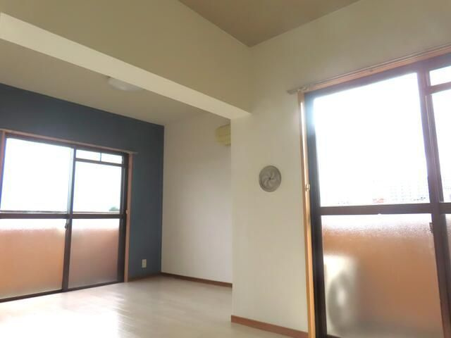 エクセル市川の居間・リビング
