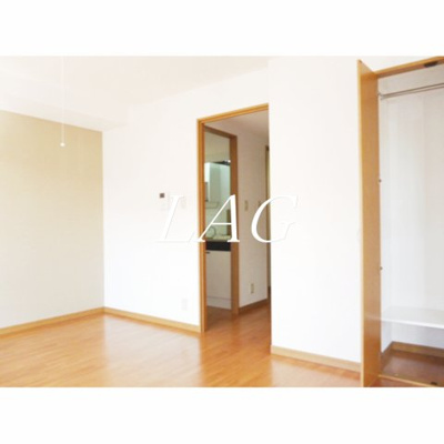 【居間・リビング】 | コスミオン | 洋室のお部屋です。