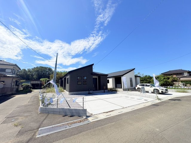 狭山市下奥富　新築分譲　西武新宿線『新狭山駅』徒歩30分　【奥富小学区】の前面道路含む現地写真