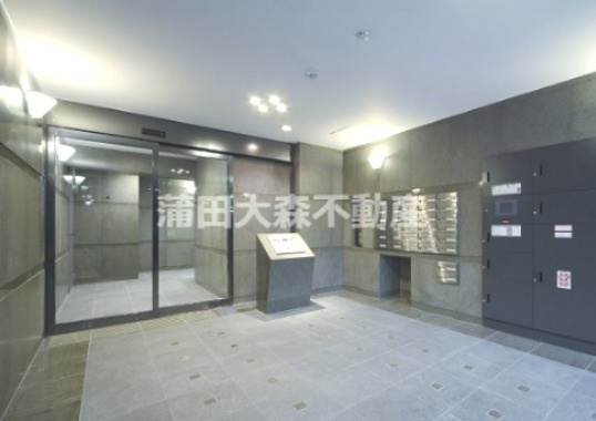 ルーブル千鳥町弐番館のエントランス|防犯カメラTVモニター付オートロック宅配BOX　エントランス