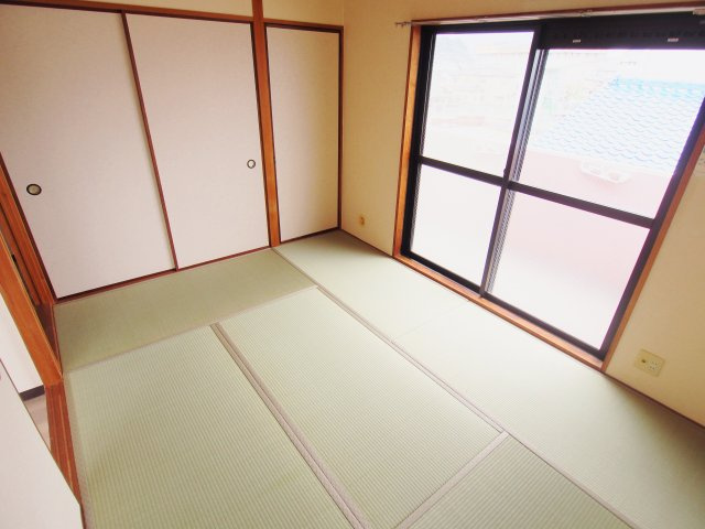ファミールアキの和室