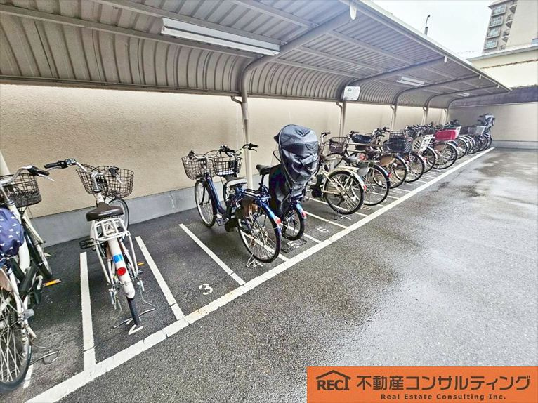 メガロコープ西宮Ⅱ1号棟の駐輪場