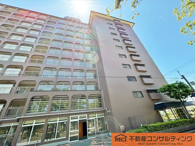 メガロコープ西宮Ⅱ1号棟の外観