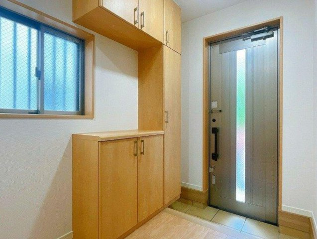 【玄関】 | 茅ヶ崎市ひばりが丘（中古戸建）