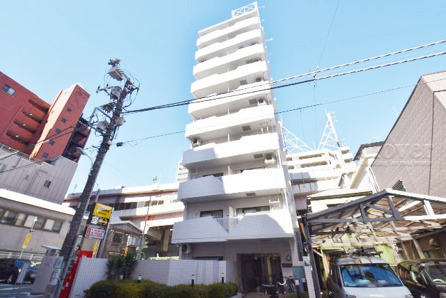 【現況写真】 | 日本橋アムフラット | さほど大きなサイズではありませんが、清潔感があり、好感の持てるマンション外観。ぜひ一度、現地でご覧ください。～即日のご見学可能～　お問合せはお気軽にどうぞ。
