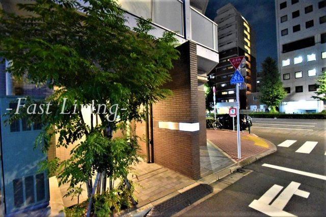 フトゥールス南麻布の外観