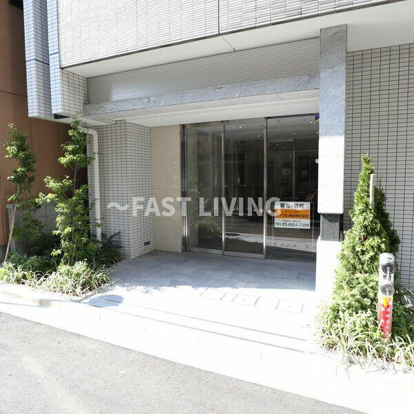 グローリオシェルト東京八丁堀のエントランス