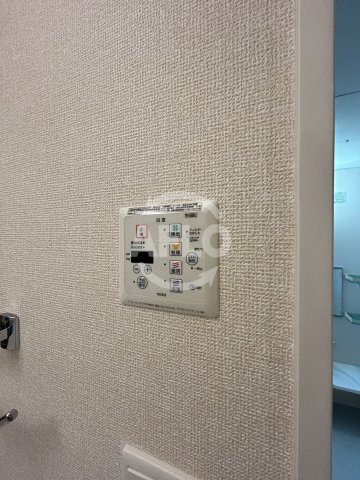 ゲーテッドシティ豊里の洗面所|浴室乾燥機