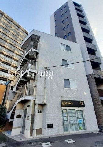 さくらビル柳町のエントランス