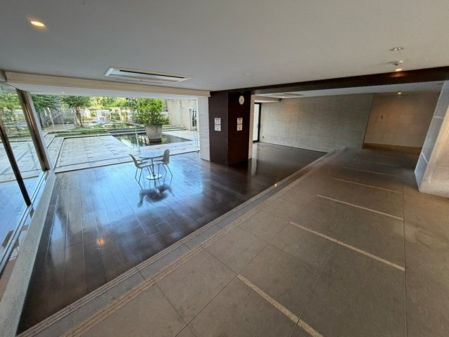 東京アクアガーデンのロビー