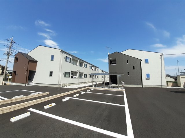 【駐車場】 | ウェルデンス熊谷C | 駐車場です