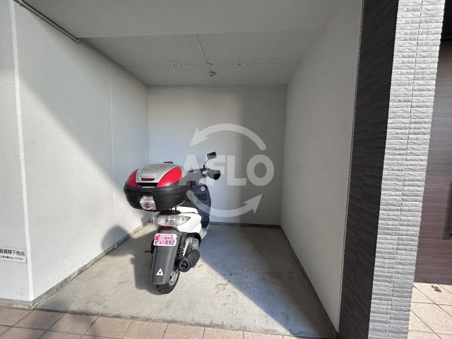 オクトレーベン新大阪のその他|オクトレーベン新大阪　バイク置き場