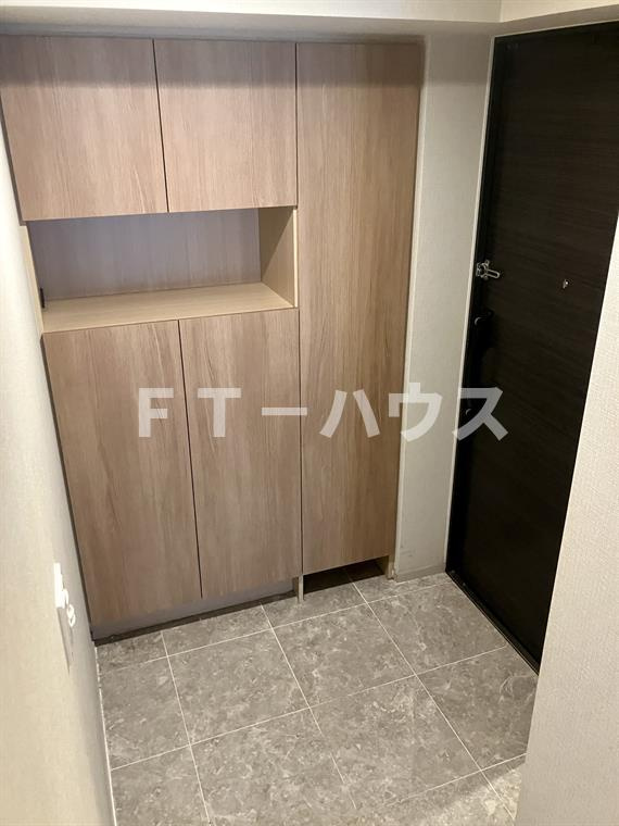 プラウド船橋本町通り の玄関