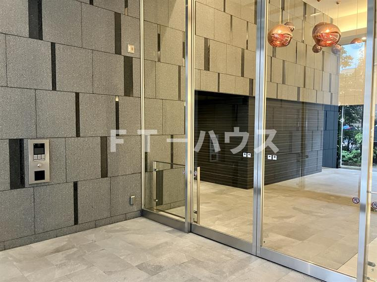 プラウド船橋本町通り のエントランス