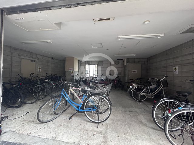スリーデイズ新大阪のその他|スリーデイズ新大阪　駐輪場