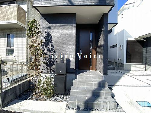 【仲介手数料０円】藤沢市渡内4丁目3期　新築一戸建て　1号棟　全2棟のエントランス|藤沢市渡内4丁目3期　新築一戸建て　1号棟　全2棟