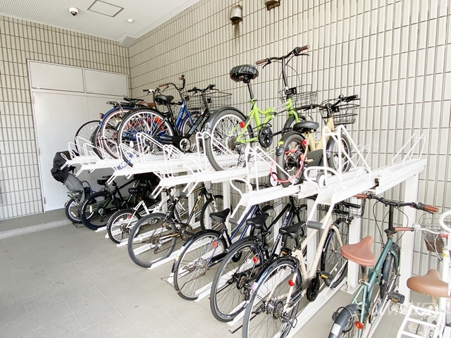 アルモニコンフォールのその他共用部分|共用駐輪場です☆