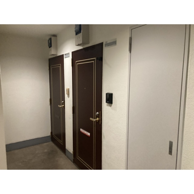 SIDEPLACE SAKADOの玄関