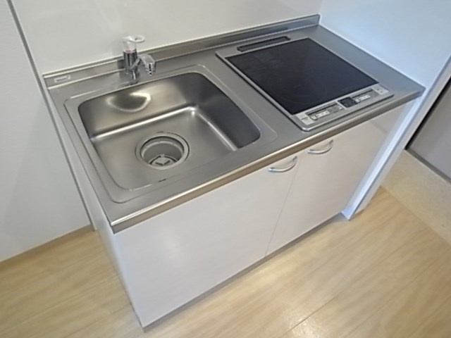 尼崎市立花町４丁目の賃貸マンションのキッチン