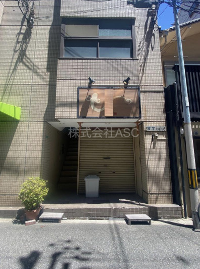 ＮＴビル居抜き貸店舗の外観