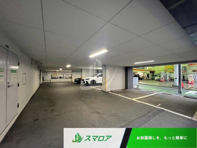 福岡市中央区赤坂１丁目の賃貸マンションの駐車場