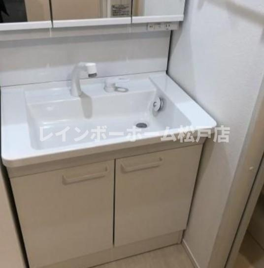 エクセルメゾンBの洗面所|忙しい朝には欠かせない洗面所です