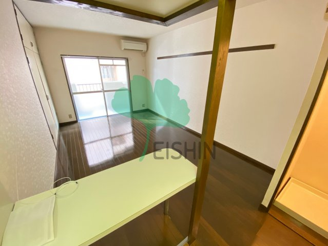 メイグレイス87の居間・リビング