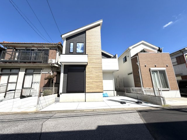 越谷市東大沢７期１号棟ケイアイグレース　新築戸建