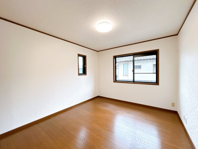 丹波市氷上町横田の中古一戸建の洋室|2階