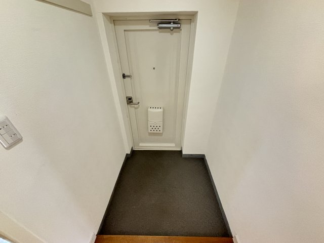 堺市南区竹城台１丁の賃貸マンションの玄関
