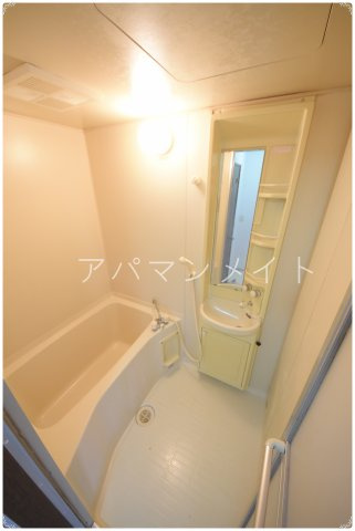 【浴室】 | メゾンブルー | お風呂で日々の疲れを落としましょう