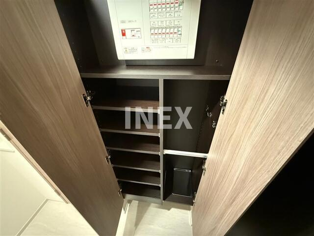 横浜市中区若葉町１丁目の賃貸マンションの収納