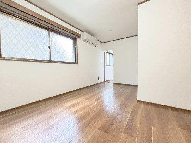 リヴィエール淀の洋室