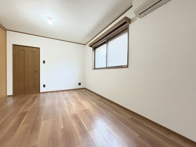 リヴィエール淀の洋室