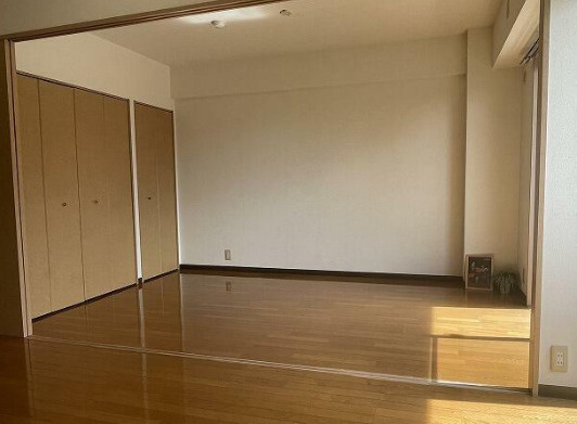 調布市佐須町５丁目の賃貸マンションの寝室