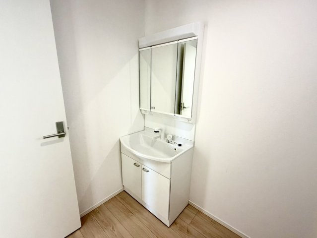 和歌山市新庄第4　新築戸建の独立洗面台