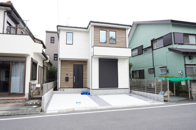 越谷市大字大林 新築分譲住宅の外観